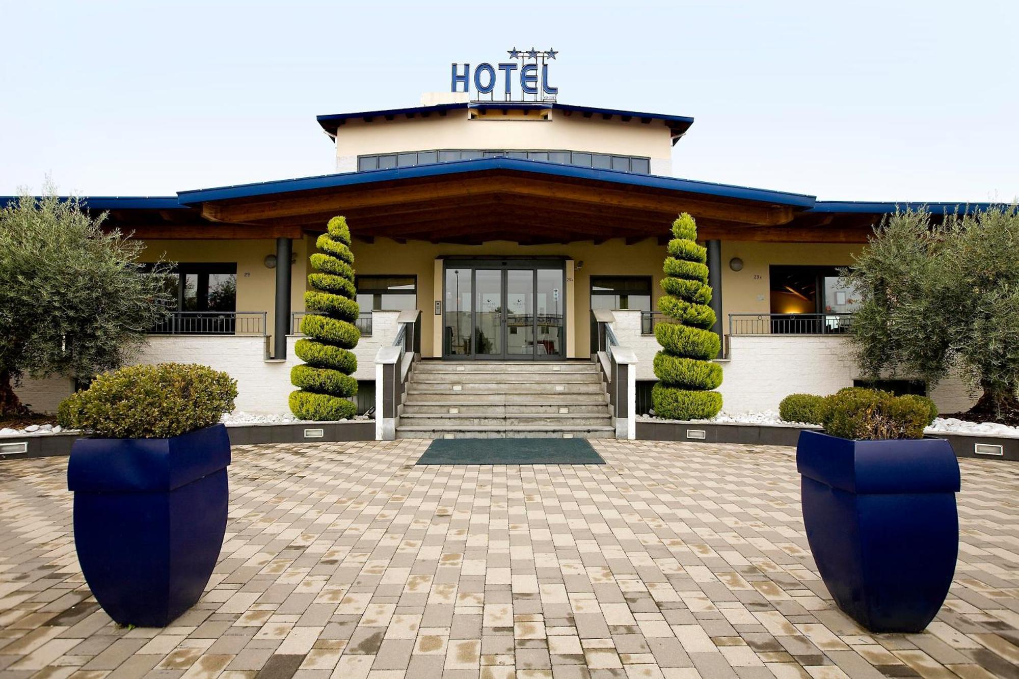 Gallia Hotel 3*