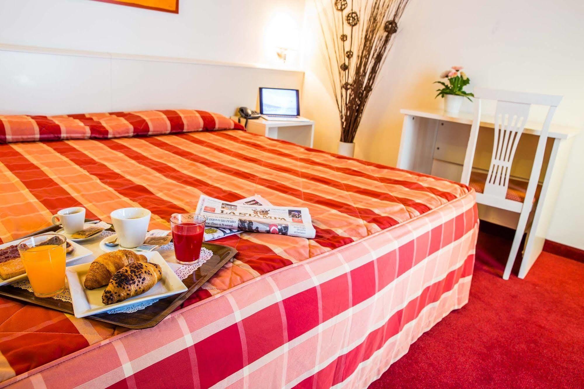 Gallia Hotel 3*